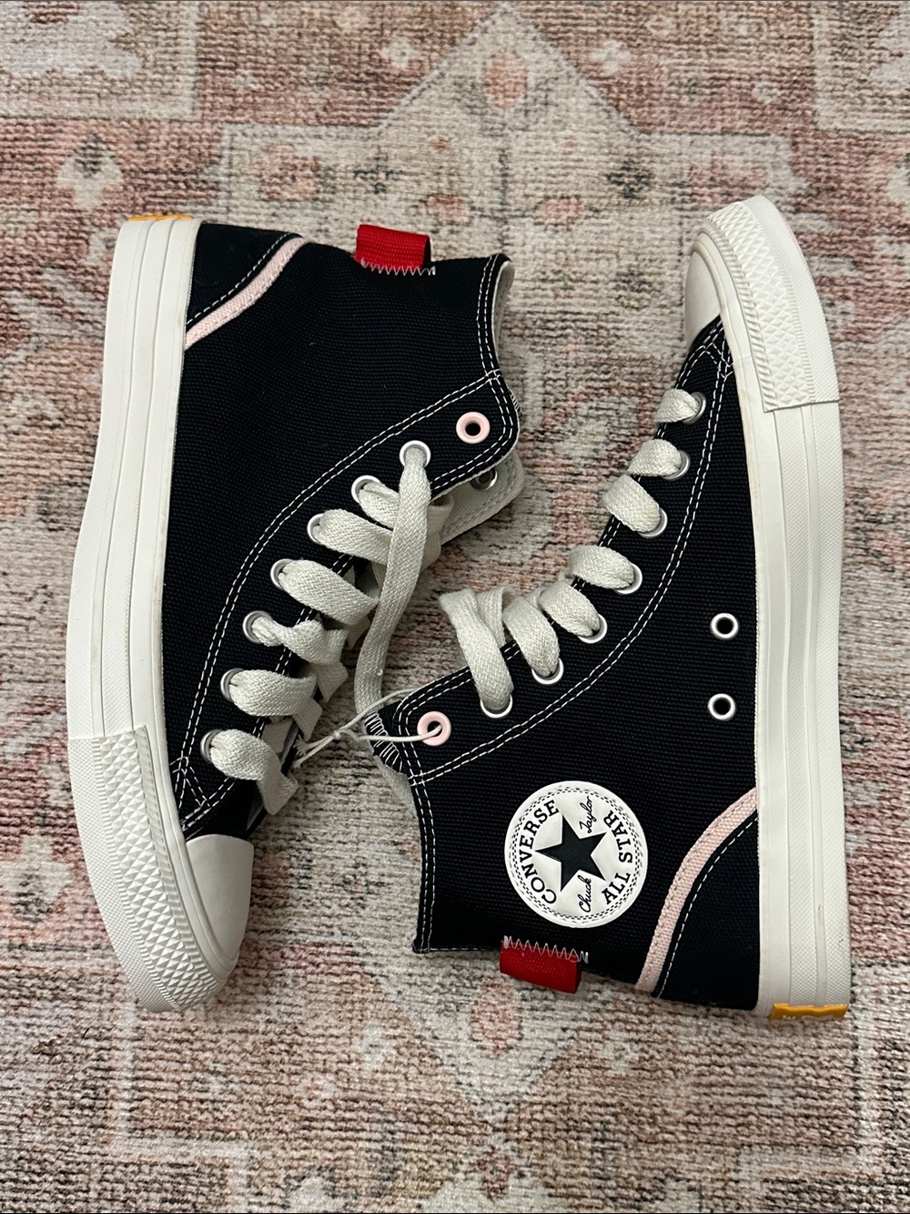 Woman’s NWOB Chuck Taylor Converse High Tops